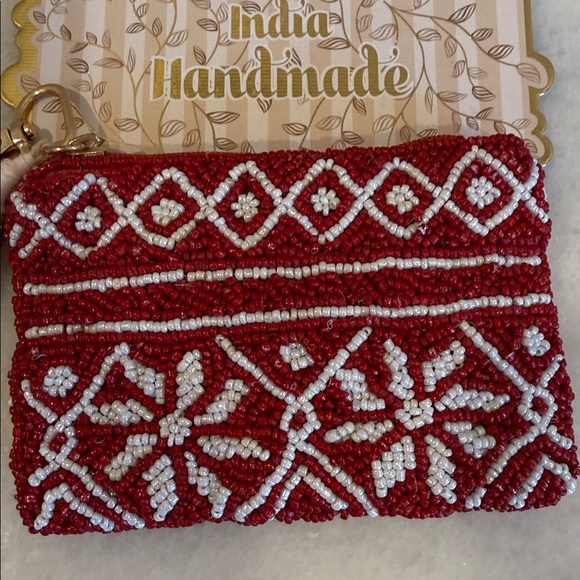 NWT Handmade Snowflake Beaded Pouch with Keychain - Picture 2 of 4